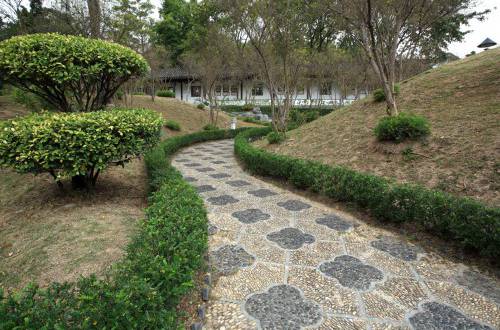 Cleaning outdoor courtyards